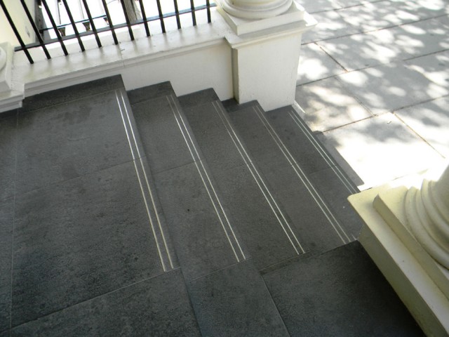 040B-84-Eccleston-Square