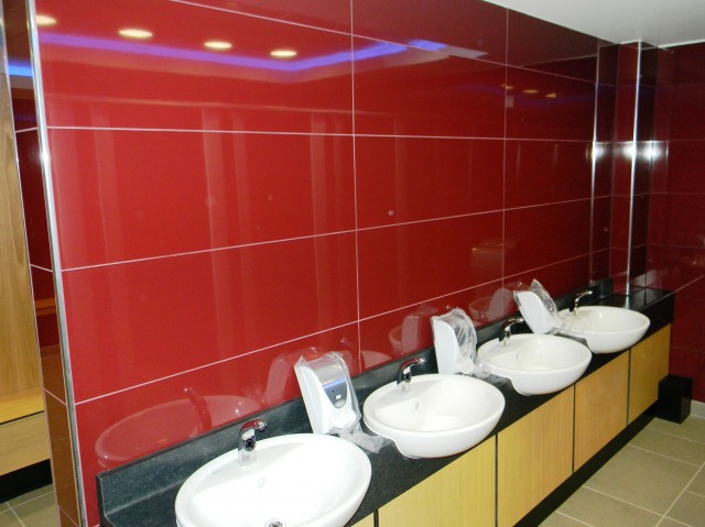 One Leisure, St. Neots - Female Changing Room3