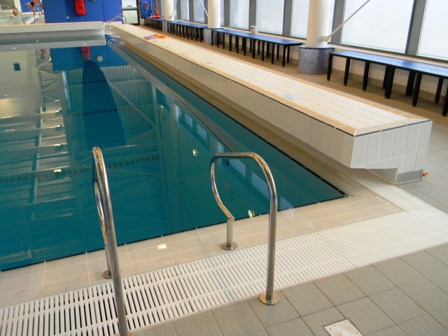 Garons Pool - Dive Pool Diving Block