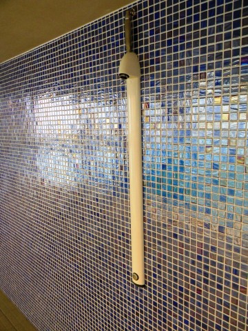 Garons Pool - Dive Tower Shower Detail