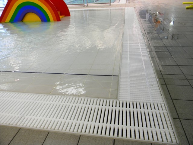 Garons Pool - Leisure Pool Grating Detail