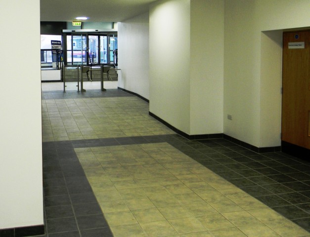 Garons Pool - Link Corridor to Reception