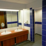 Garons Pool - Male WC